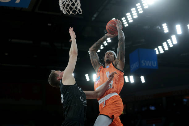 战术革新以 战术革新以